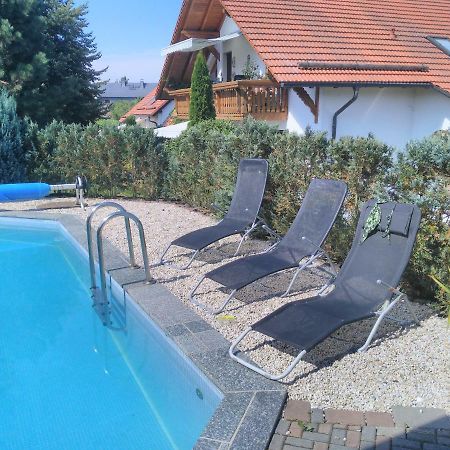 Ferienwohnung Und Pension Guertler Mohlsdorf Exterior photo